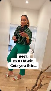 Instagram post by @realestateagentjanjan