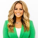 @realestateagentjanjan Instagram Profile