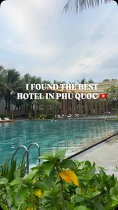 Instagram post by @eat.travel.with.carol