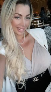 Instagram post by @prettyhealthyjenny