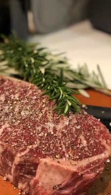 Instagram post by @chefihosuel