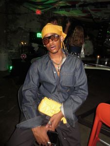 Instagram post by @lewishakiem