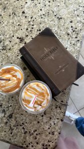 Instagram post by @ariijosephine