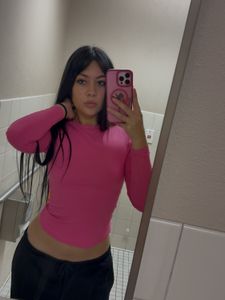 Instagram post by @barbieclaudiaa