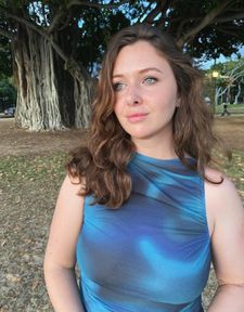 Instagram post by @zzoebishop