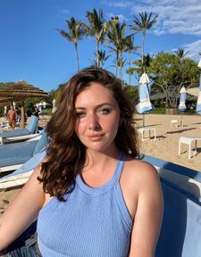 Instagram post by @zzoebishop