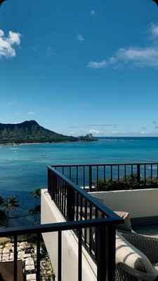 Instagram post by @zzoebishop