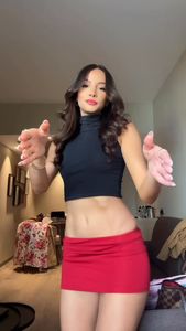 Instagram post by @officiallizsanchez