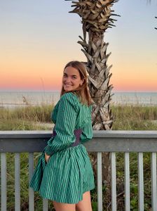 Instagram post by @yourdcbestie