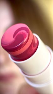 Instagram post by @azisafavi_