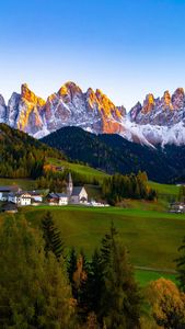 Instagram post by @thekelseyellis.adventure