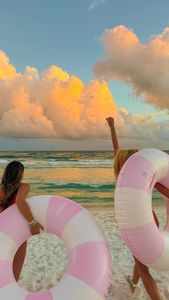 Instagram post by @athenakuhnn