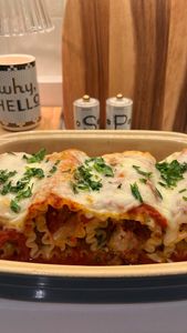 Instagram post by @claudiaaharrington