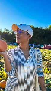 Instagram post by @shirleybinot