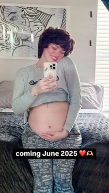 Instagram post by @elizamarsunivrse