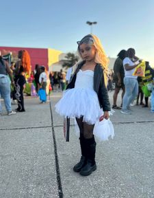 Instagram post by @paisynrayne