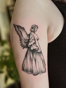 Instagram post by @calliedarresstattoos