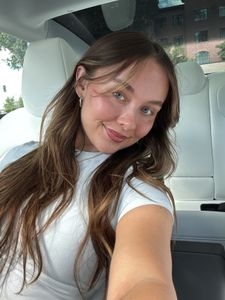 Instagram post by @cailastevensss