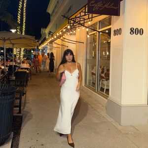 Instagram post by @estefaniavalentina