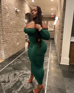 Instagram post by @prettyhealthyandthick