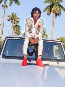 Instagram post by @prettyt_365