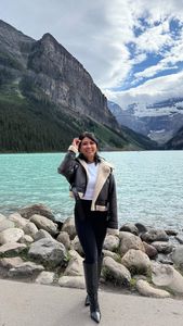 Instagram post by @em_vickypham