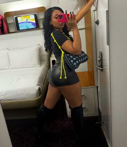 Instagram post by @bootyflakes