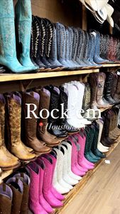 Instagram post by @jasmeentriedit