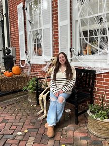 Instagram post by @hayleighluttmers