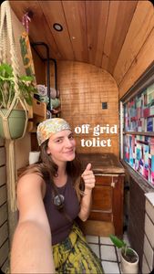 Instagram post by @creambasedbus