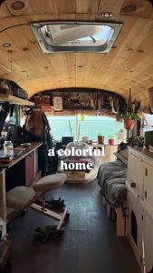 Instagram post by @creambasedbus