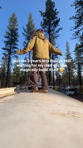 Instagram post by @creambasedbus