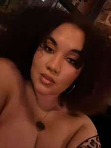 Instagram post by @goldendemigoddess