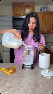 Instagram post by @raquelcanizaress