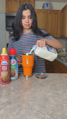 Instagram post by @raquelcanizaress