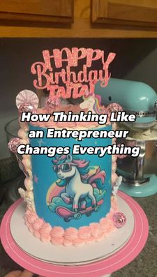 Instagram post by @cakedbykrysi