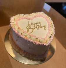 Instagram post by @cakedbykrysi