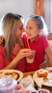 Instagram post by @mommareview