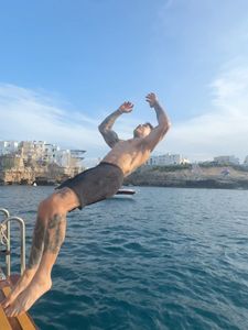 Instagram post by @chrisheria