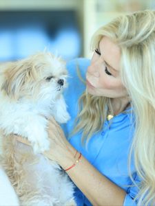 Instagram post by @avivadrescher