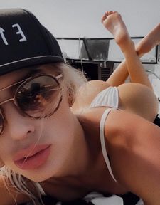 Instagram post by @blonde_vibe