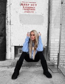 Instagram post by @blonde_vibe