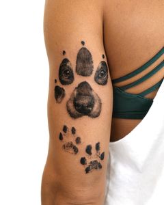 Instagram post by @tattooist_kimria