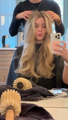 Instagram post by @tesscholloway