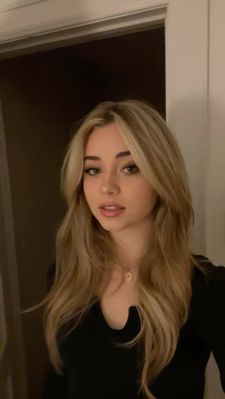 Instagram post by @tesscholloway