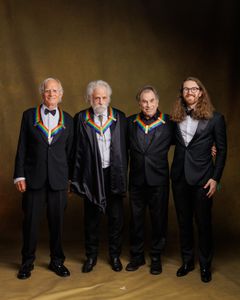 Instagram post by @grahamelesh