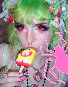 Instagram post by @spiderinmybath