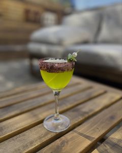 Instagram post by @artsybartender