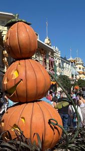 Instagram post by @ehxdell