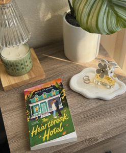 Instagram post by @readswithlex_